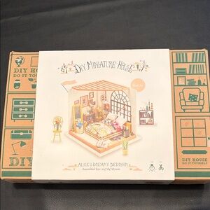 Rolife Alice’s dreamy bedroom!